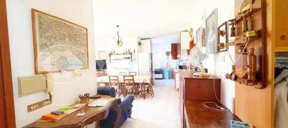 3 Schlafzimmer Haus in Pordenone, Italy, Nr. 281308 10