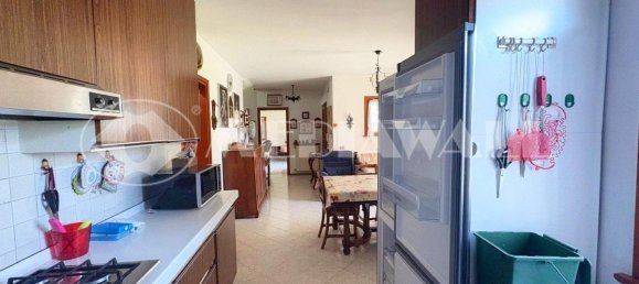 3 Schlafzimmer Haus in Pordenone, Italy, Nr. 281308 4