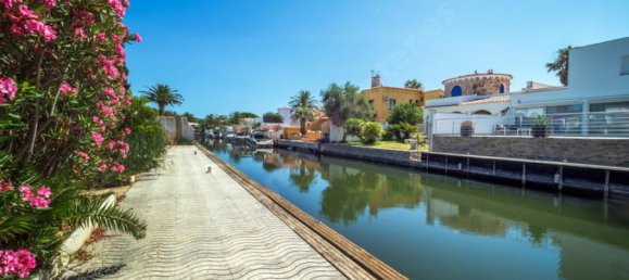 5 bedrooms House in Empuriabrava, Spain No. 162311 48