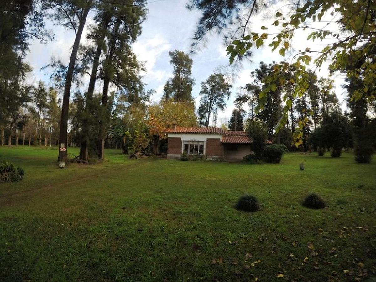 3 bedrooms House in Jose C. Paz, Argentina No. 80622