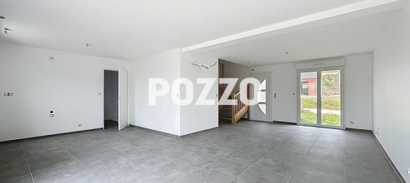 3 bedrooms House in Manche, France No. 360213 8