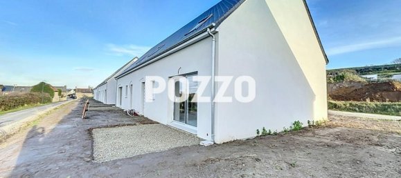 3 bedrooms House in Manche, France No. 360213 2