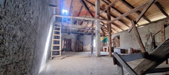 5 rooms Apartment in Calceranica al Lago, Italy No. 192119 11