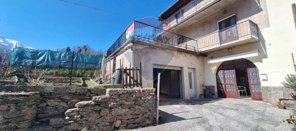 5 rooms Apartment in Calceranica al Lago, Italy No. 192119 2