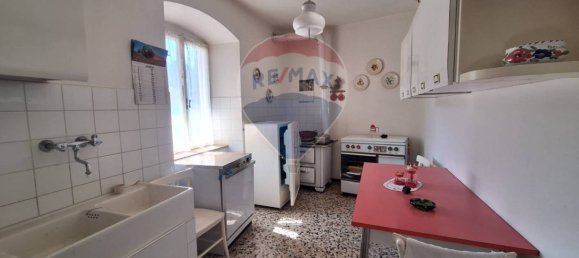5 rooms Apartment in Calceranica al Lago, Italy No. 192119 5