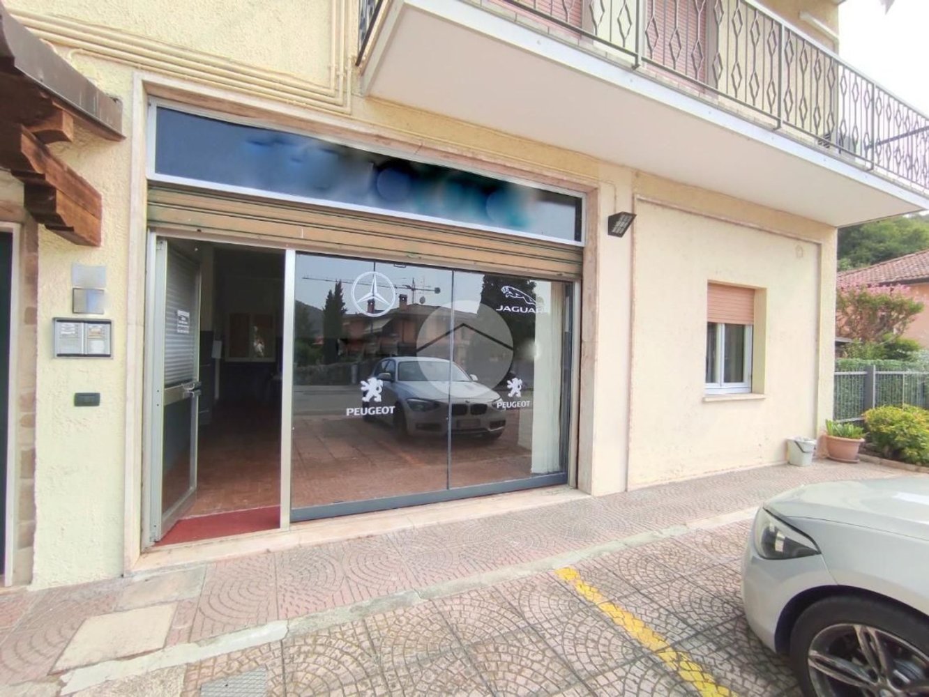 90m² Office in Monticelli Brusati, Italy No. 149999