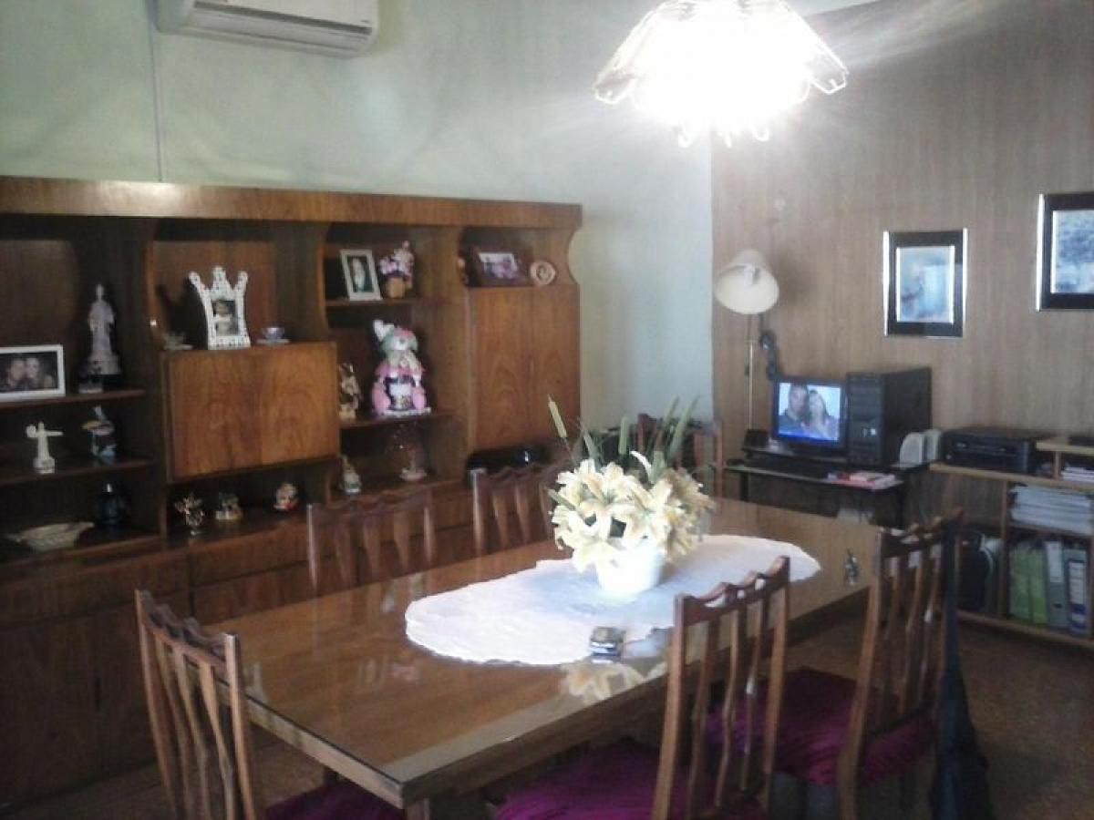 3 bedrooms House in Moron, Argentina No. 57025