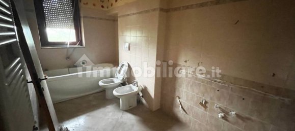 Квартира с 2 спальнями в Пьеве Эмануэле, Италия № 77964 8