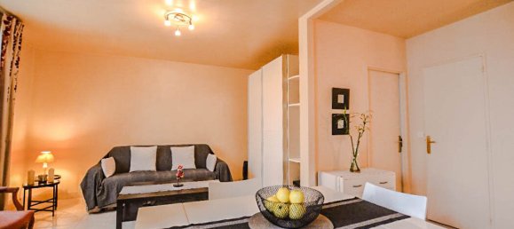 Studio à Courbevoie, France No. 165309 10