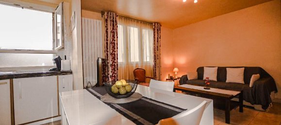 Studio à Courbevoie, France No. 165309 11