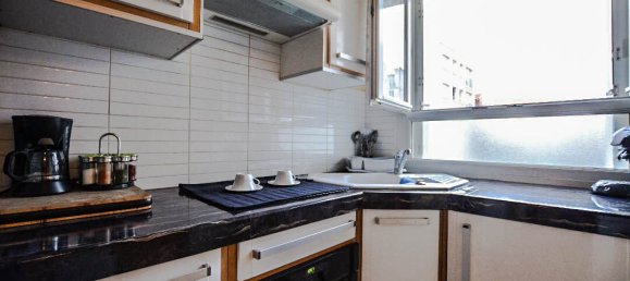 Studio à Courbevoie, France No. 165309 7