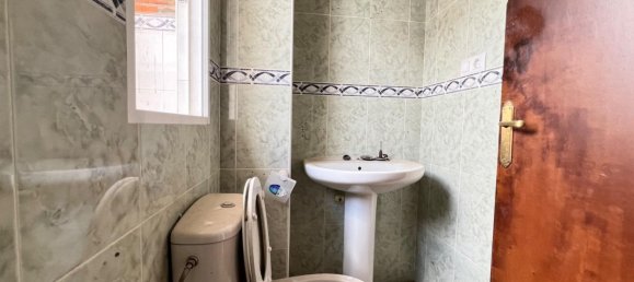 Apartamento de 3 dormitorios en Granada, Spain No. 175652 21