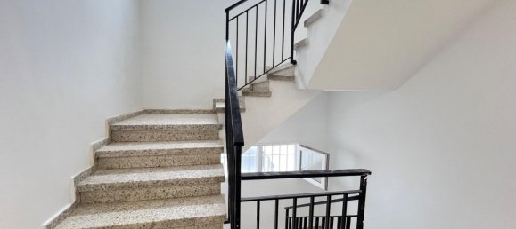 Apartamento de 3 dormitorios en Granada, Spain No. 175652 30
