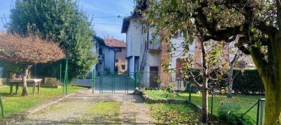 5-salle Appartement à Alzate Brianza, Italy No. 13712 22