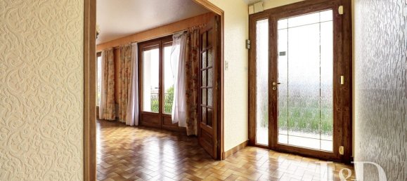 4 bedrooms House in Saint-Cassien, France No. 261842 21