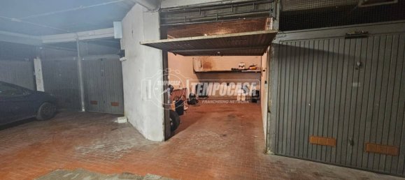 23m² Garage in Rome, Italy No. 306492 3