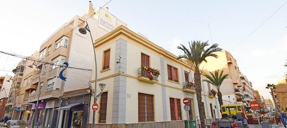 4 bedrooms Apartment in Torrevieja, Spain No. 14497 2