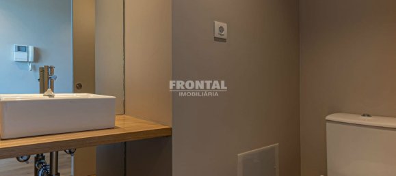 Studio in Vila Nova de Gaia, Portugal No. 80949 10