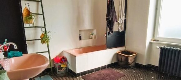 5 bedrooms House in Confort-Meilars, France No. 199010 27