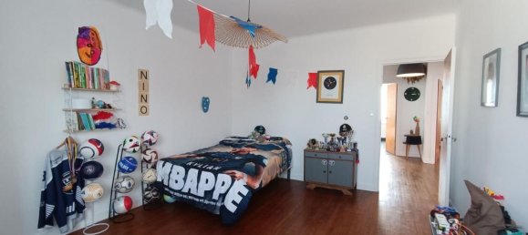 5 bedrooms House in Confort-Meilars, France No. 199010 22