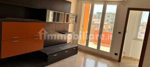 Apartamento de 2 dormitorios en Taranto, Italy No. 343910 9