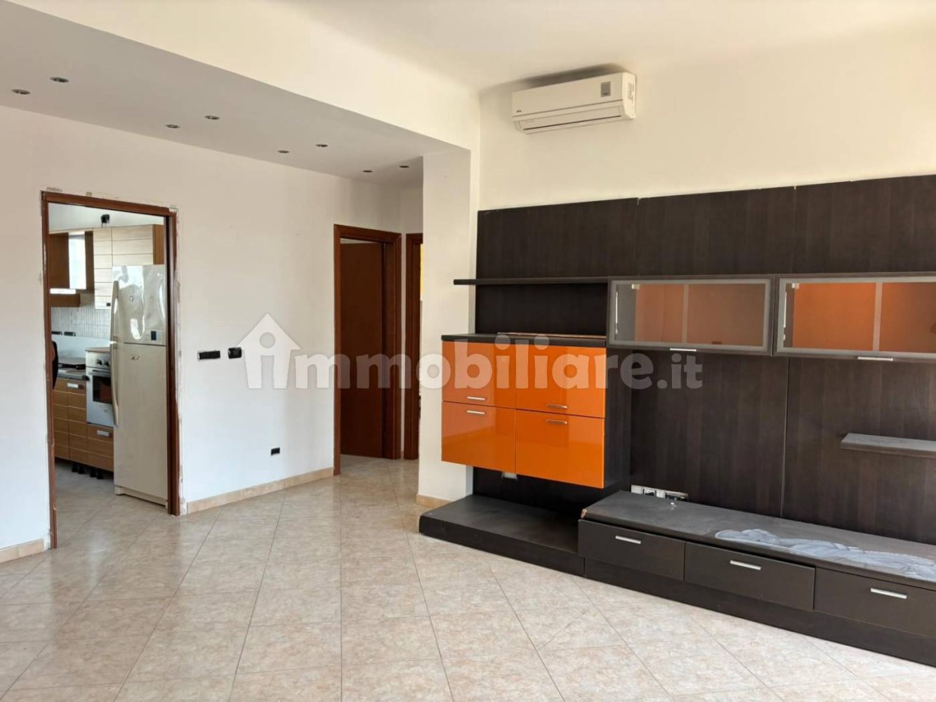 Apartamento de 2 dormitorios en Taranto, Italy No. 343910