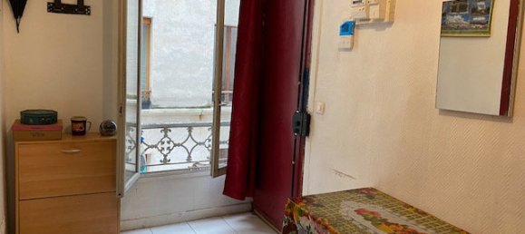 1 bedroom Apartment in Paris, France No. 167933 2