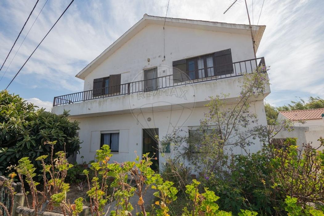 Дом с 4 спальнями в Вила Нова де Милфонтеш, Португалия № 264686