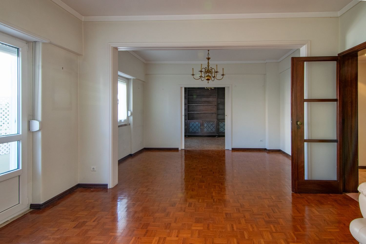 4 bedrooms Apartment in Lisbon, Portugal No. 340366