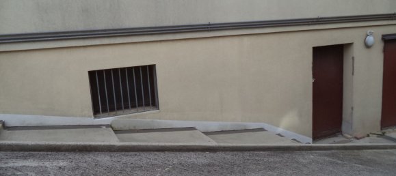 Коммерческая недвижимость с 4 комнатами в Удине, Италия № 126475 9