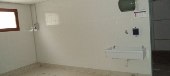 Коммерческая недвижимость с 4 комнатами в Удине, Италия № 126475 28