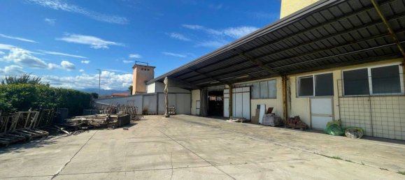 Склад 1020м² в Порденоне, Италия № 265521 2