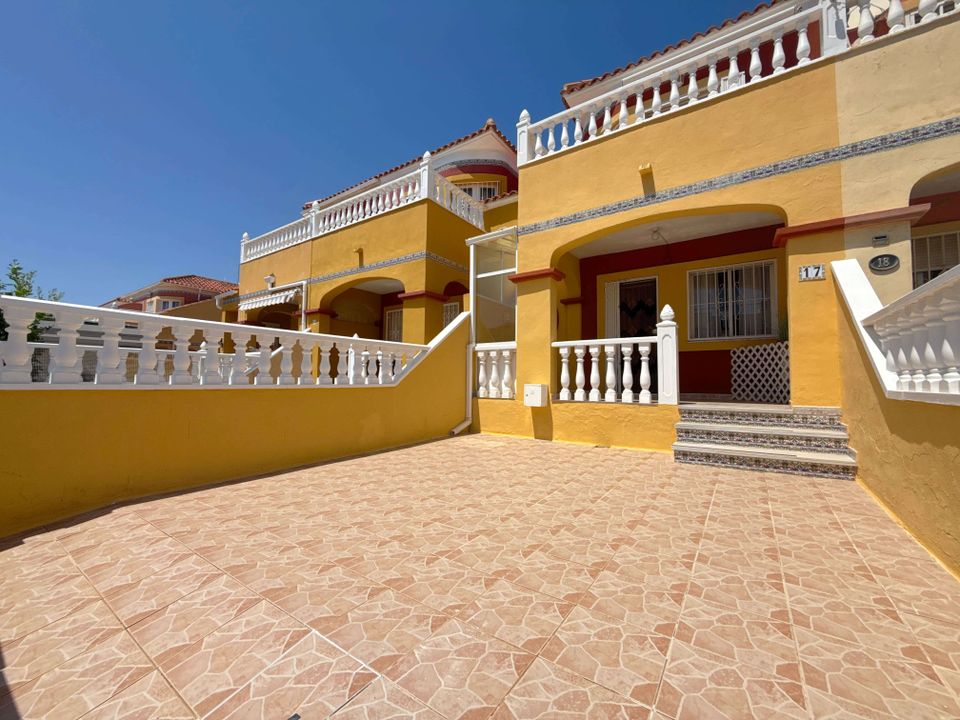 2 bedrooms Townhouse in Cabo Roig, Spain No. 186461