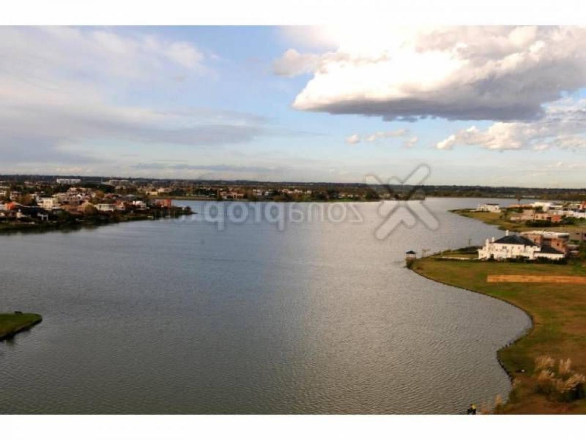 3 bedrooms Apartment in Tigre, Argentina No. 62147