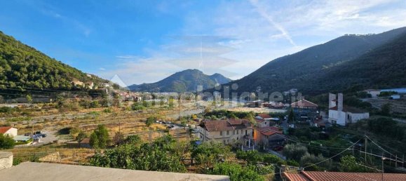 3 bedrooms House in Ventimiglia, Italy No. 233969 3