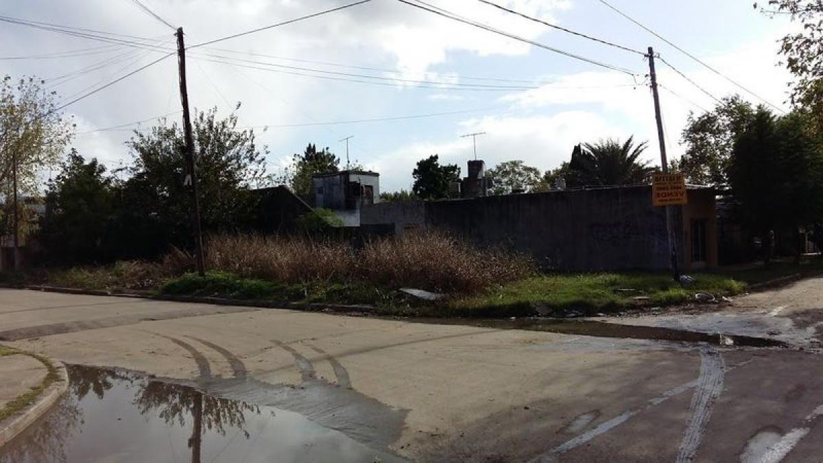 Terreno en Hurlingham, Argentina No. 114015