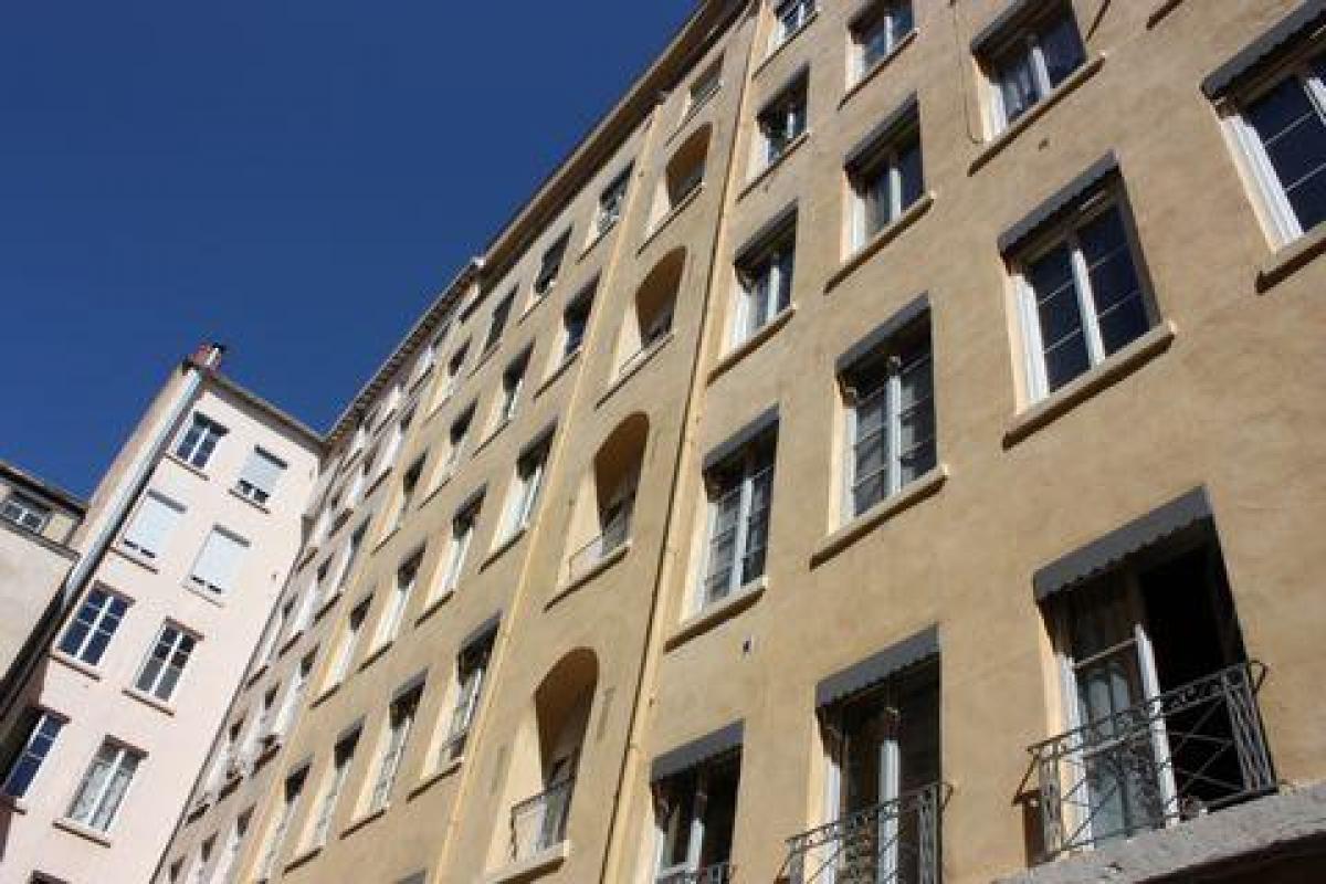 3 bedrooms Condo in Lyon, France No. 26055