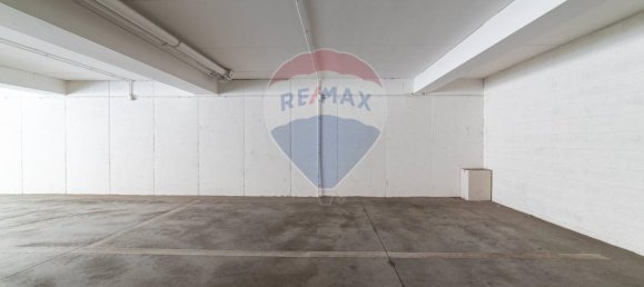 3 rooms Apartment in Jesi, Italy No. 16387 8