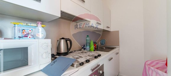 3 rooms Apartment in Jesi, Italy No. 16387 4