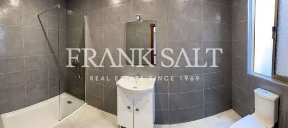 3 bedrooms House in Attard, Malta No. 8722 6