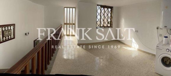 3 bedrooms House in Attard, Malta No. 8722 11