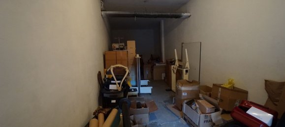 Entrepôt à Biella, Italy 285m² No. 159450 4