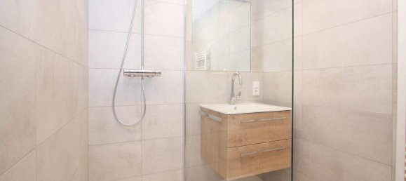 Квартира с 2 комнатами в Бригиттенау, Австрия № 241192 6