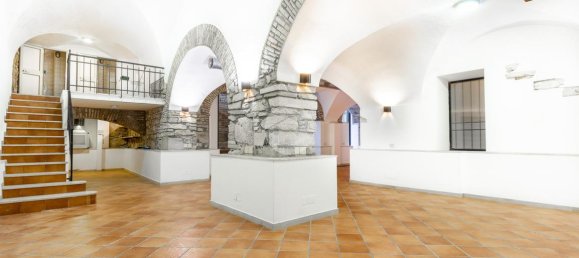 5 rooms Apartment in Rome, Italy No. 230898 3