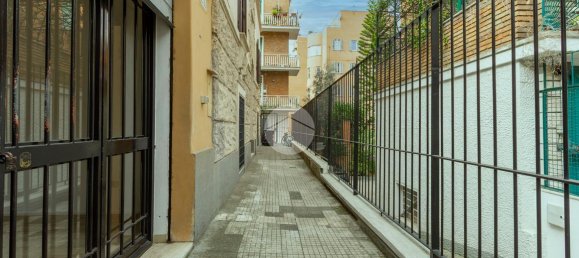 5 rooms Apartment in Rome, Italy No. 230898 19