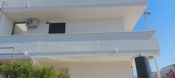 3 bedrooms Apartment in Salve, Italy No. 347349 2