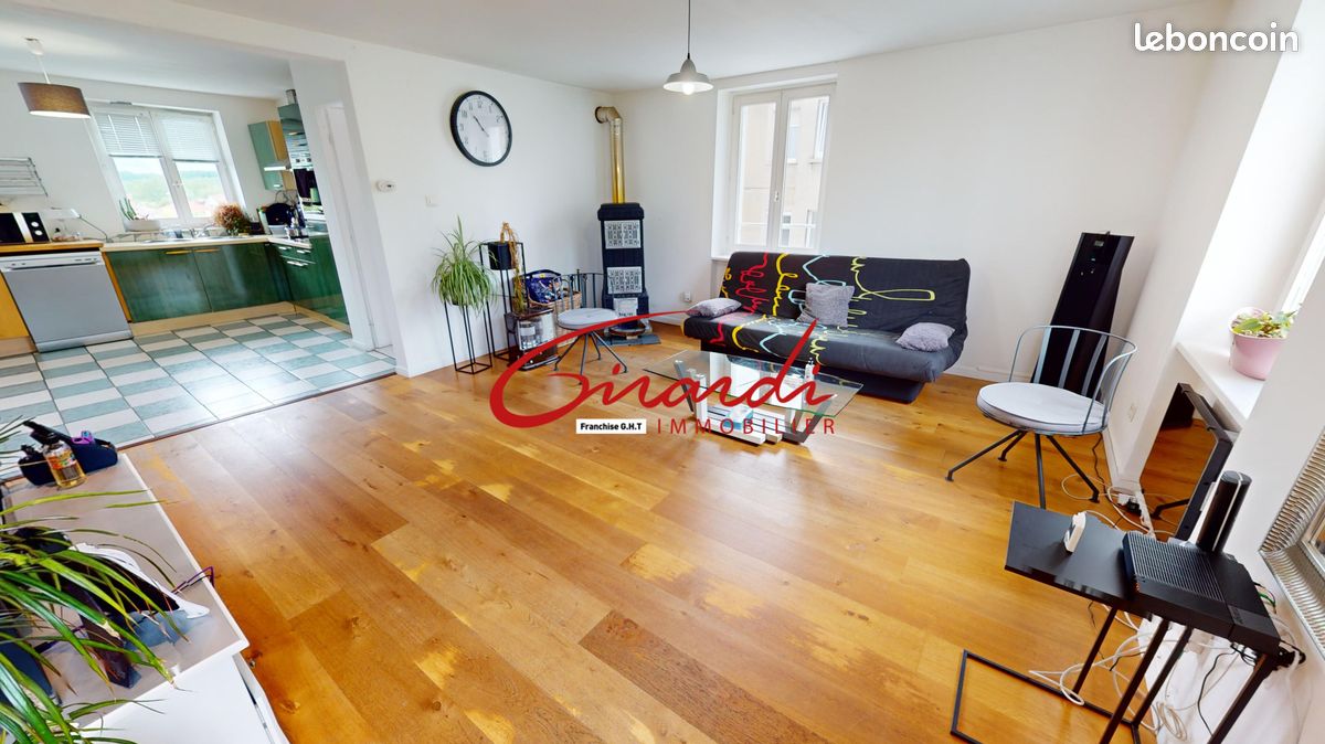 Casa de 5 dormitorios en Montreux-Vieux, France No. 62889