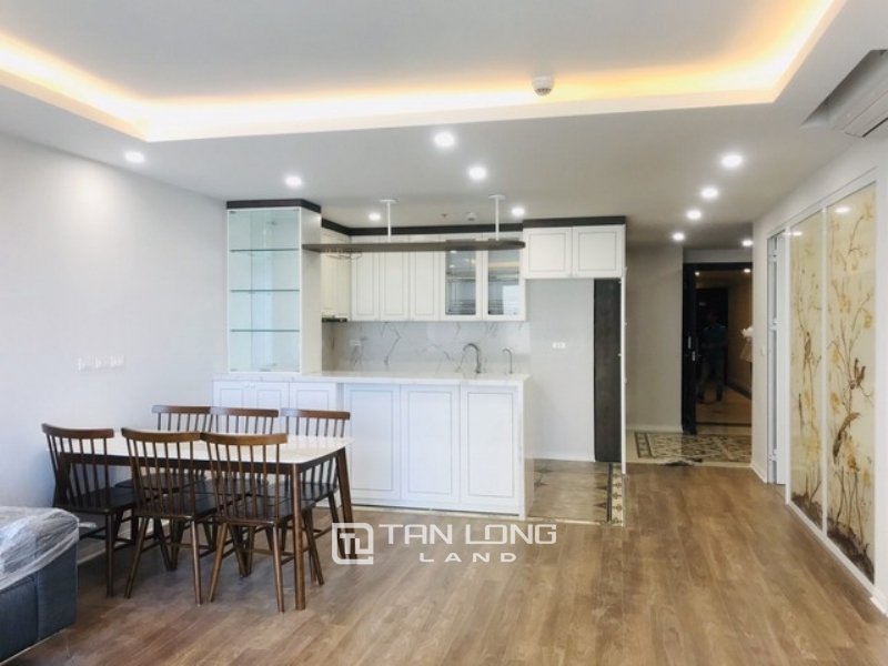 Apartamento de 2 dormitorios en Tay Ho, Vietnam No. 985