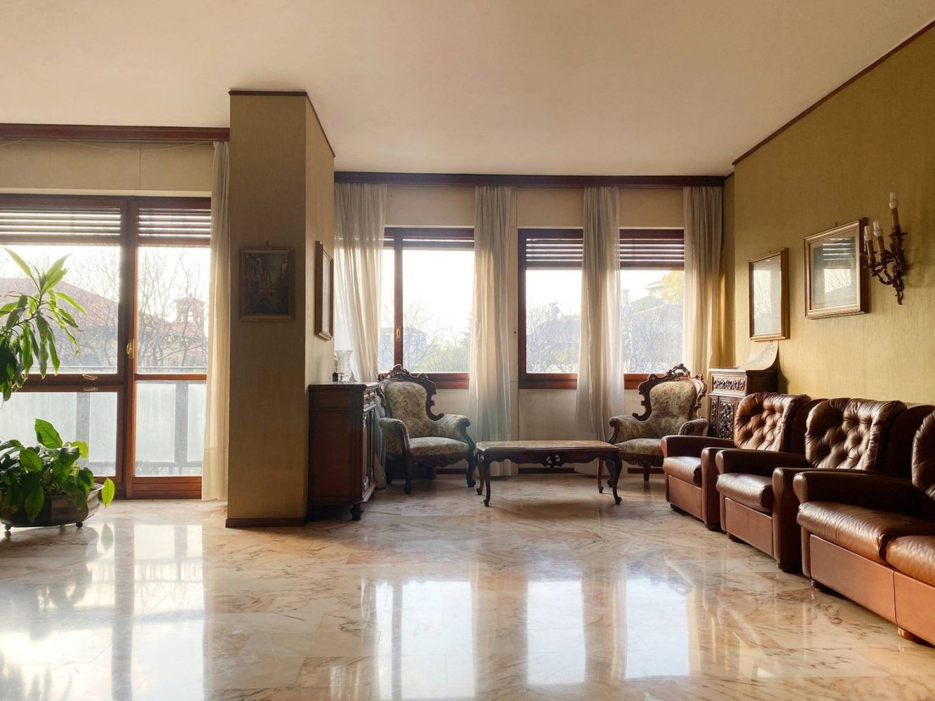 4 rooms Apartment in Milan, Italy No. 336952