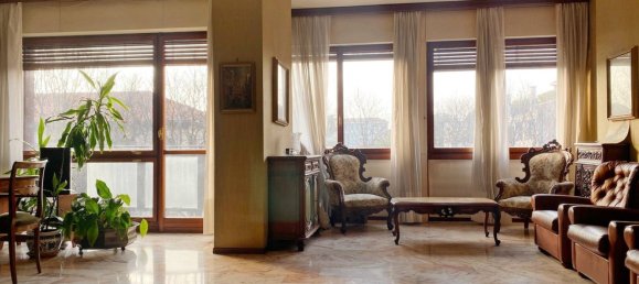 4 rooms Apartment in Milan, Italy No. 336952 2